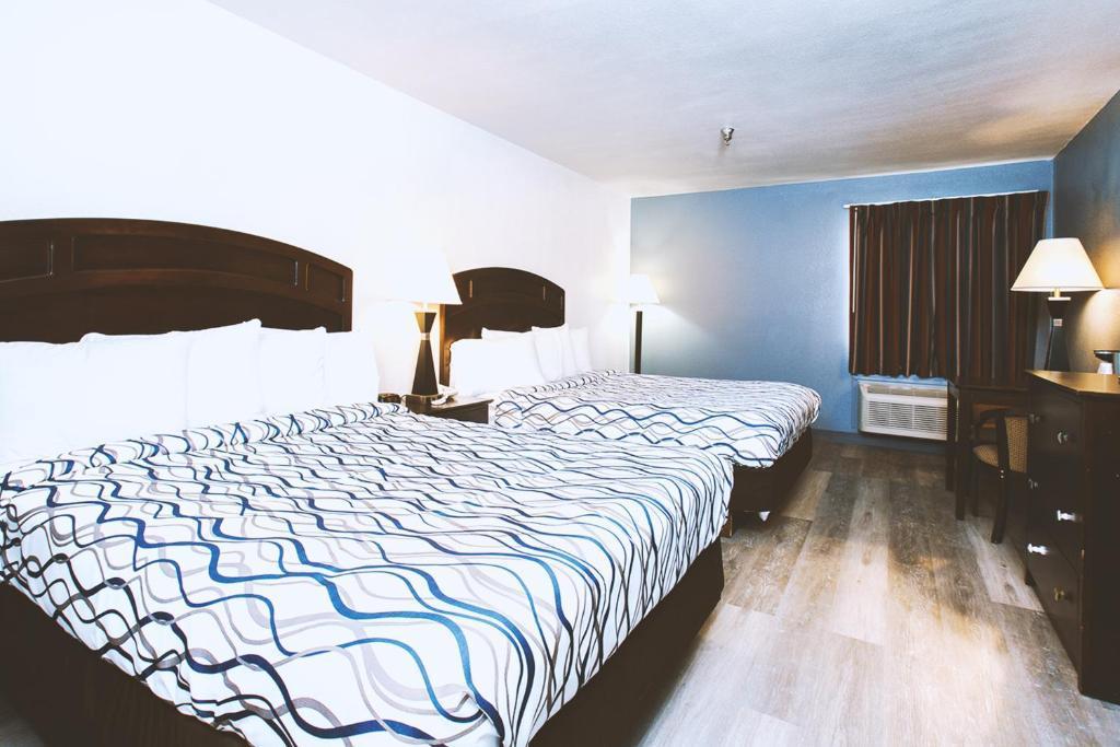 Best Western Wichita North Park City Exterior photo