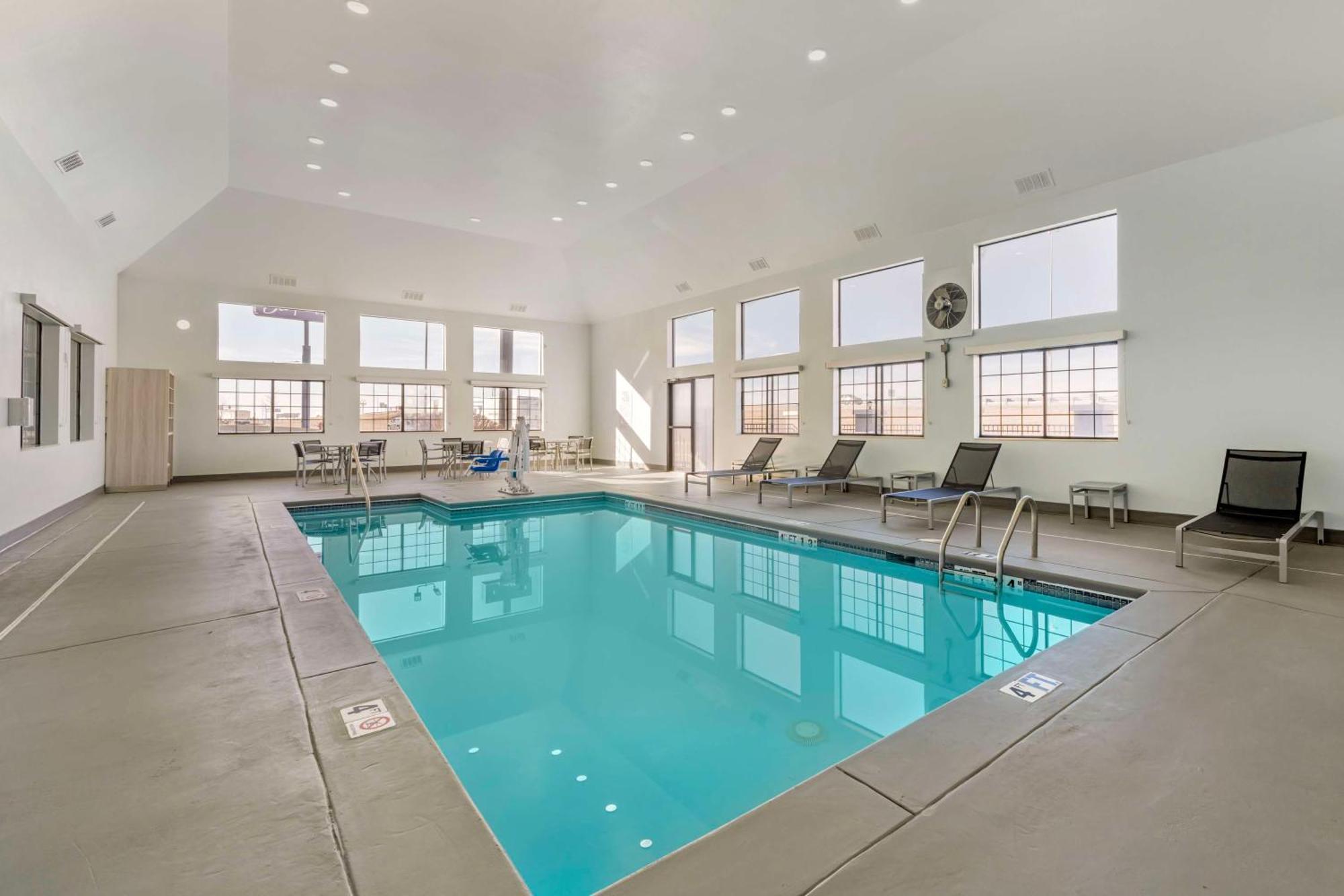 Best Western Wichita North Park City Exterior photo