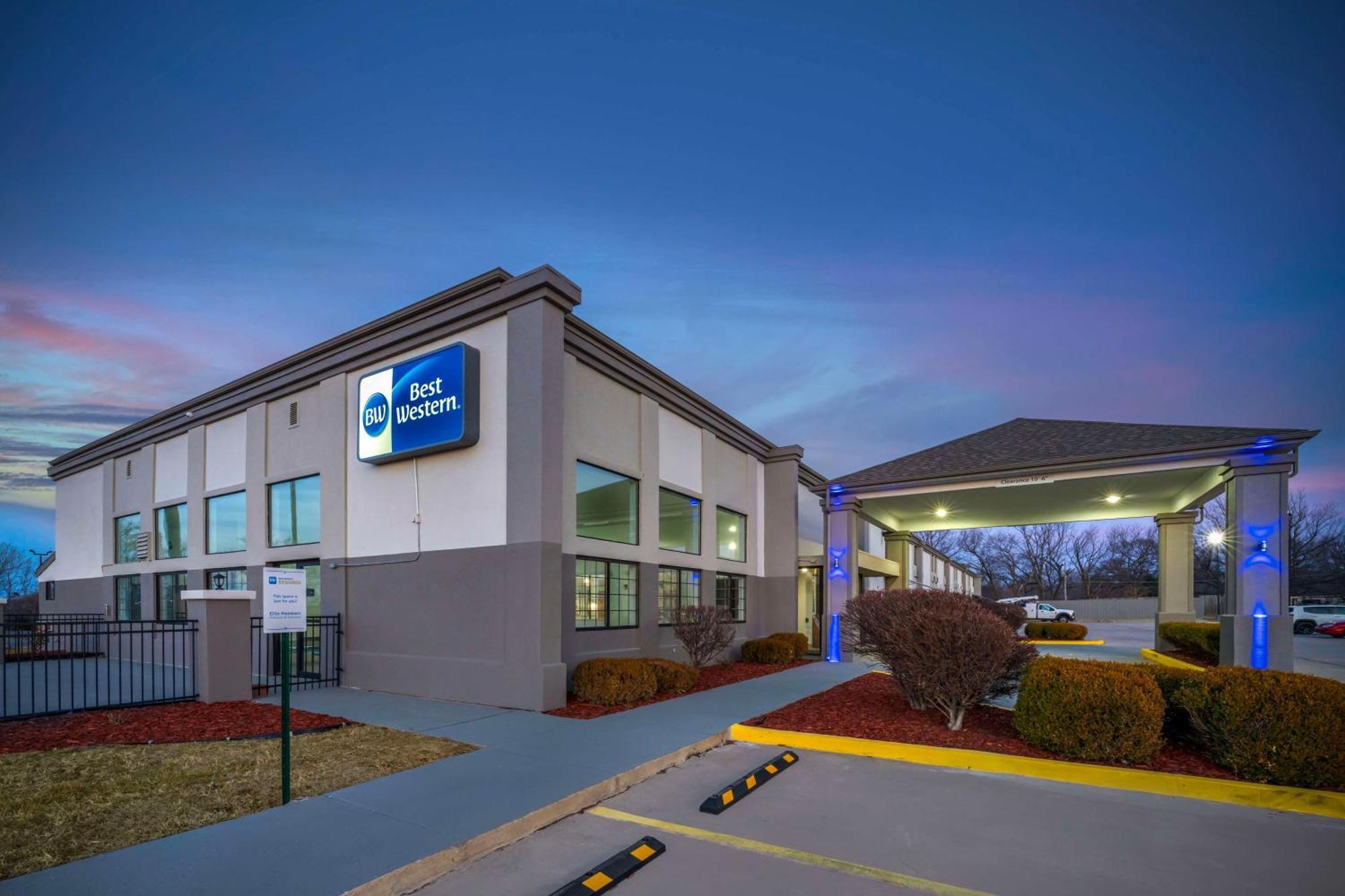 Best Western Wichita North Park City Exterior photo